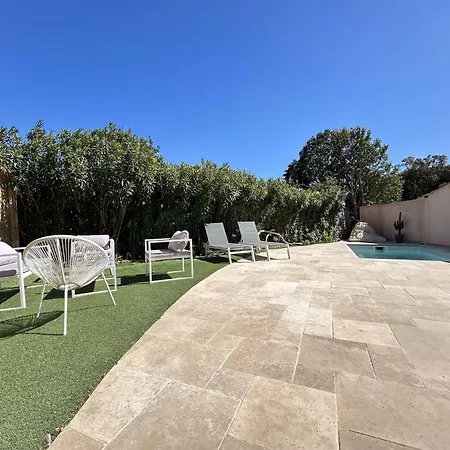 Villa Sm006-004 Sainte Maxime Mazet Avec Jardin Et Piscine, 3 Pieces 6 Couchages *