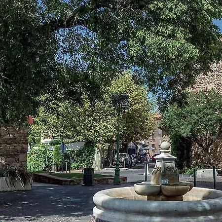 Sm006-004 Sainte Maxime Mazet Avec Jardin Et Piscine, 3 Pieces 6 Couchages Sainte-Maxime