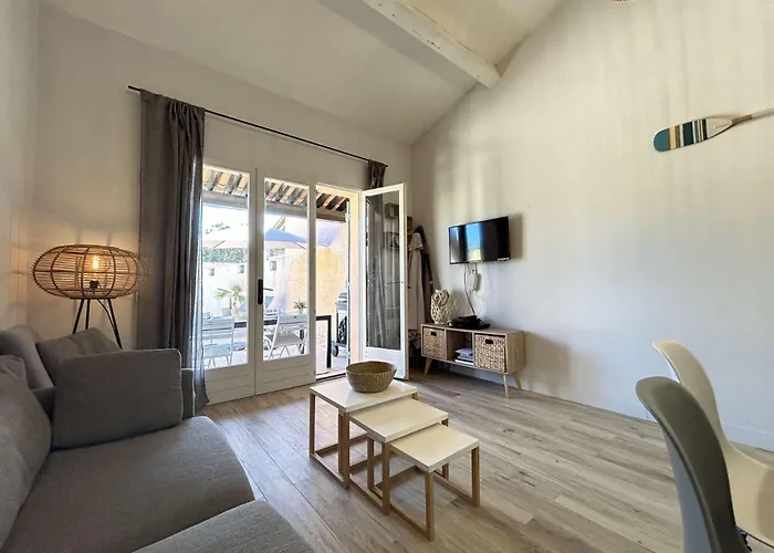 Sm006-004 Sainte Maxime Mazet Avec Jardin Et Piscine, 3 Pieces 6 Couchages Villa Sainte-Maxime