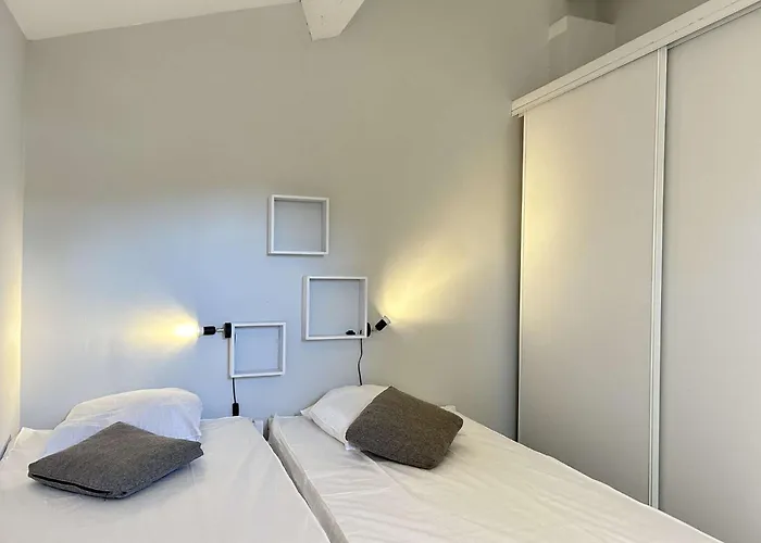 Sm006-004 Sainte Maxime Mazet Avec Jardin Et Piscine, 3 Pieces 6 Couchages *