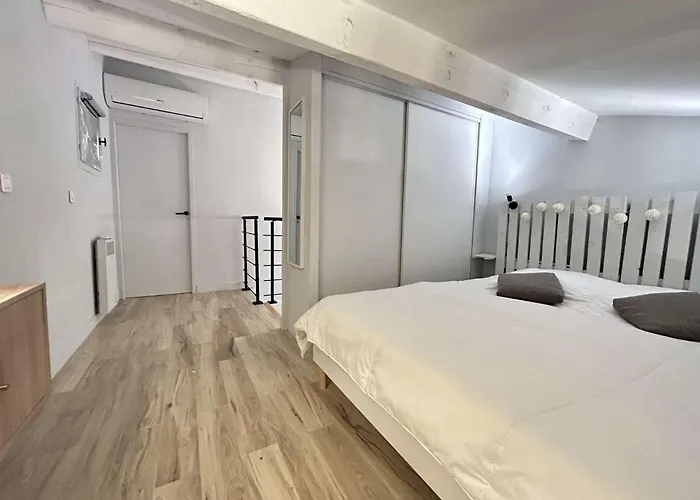 Sm006-004 Maxime Mazet Avec Jardin Et Piscine, 3 Pieces 6 Couchages * Sainte-Maxime