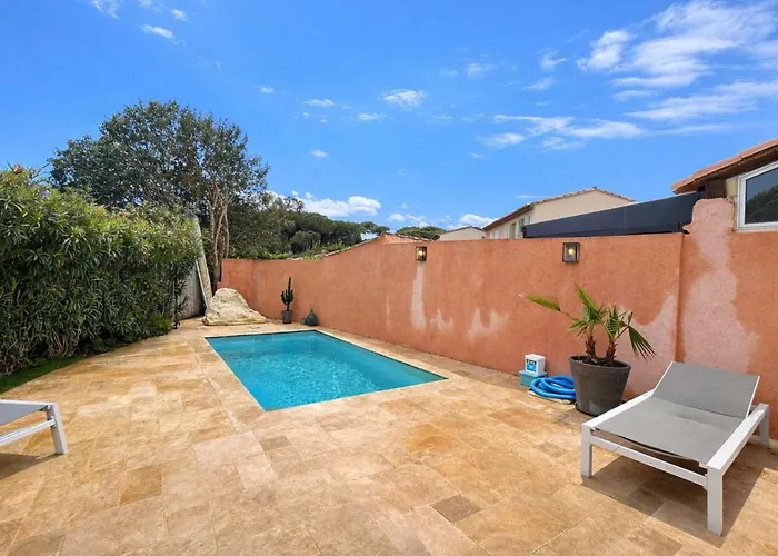 Villa Sm006-004 Sainte Maxime Mazet Avec Jardin Et Piscine, 3 Pieces 6 Couchages Sainte-Maxime