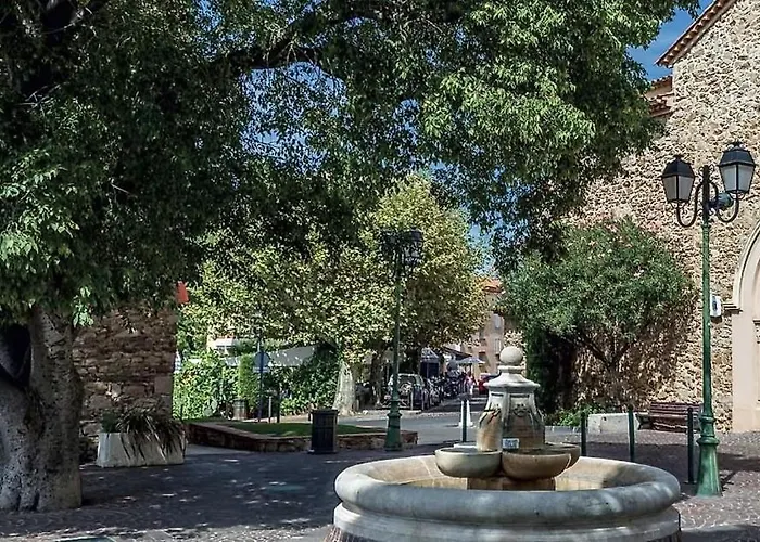 Sm006-004 Sainte Maxime Mazet Avec Jardin Et Piscine, 3 Pieces 6 Couchages Sainte-Maxime